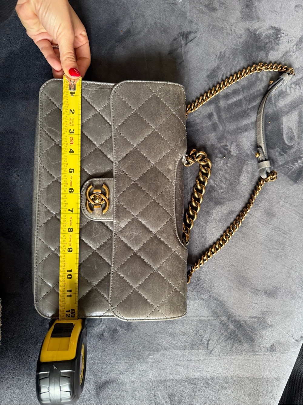 SOLD!!! Chanel Gray Quilted Leather Shoulder Bag - Picture 5 of 14